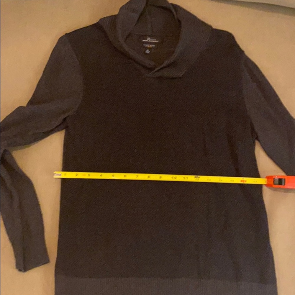 Marc Anthony sweater black/ grey w/ collar